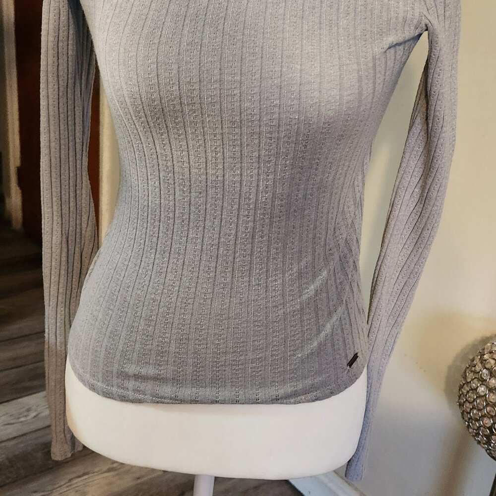 Hollister Long Sleeve Ribbed Tee - Size XS